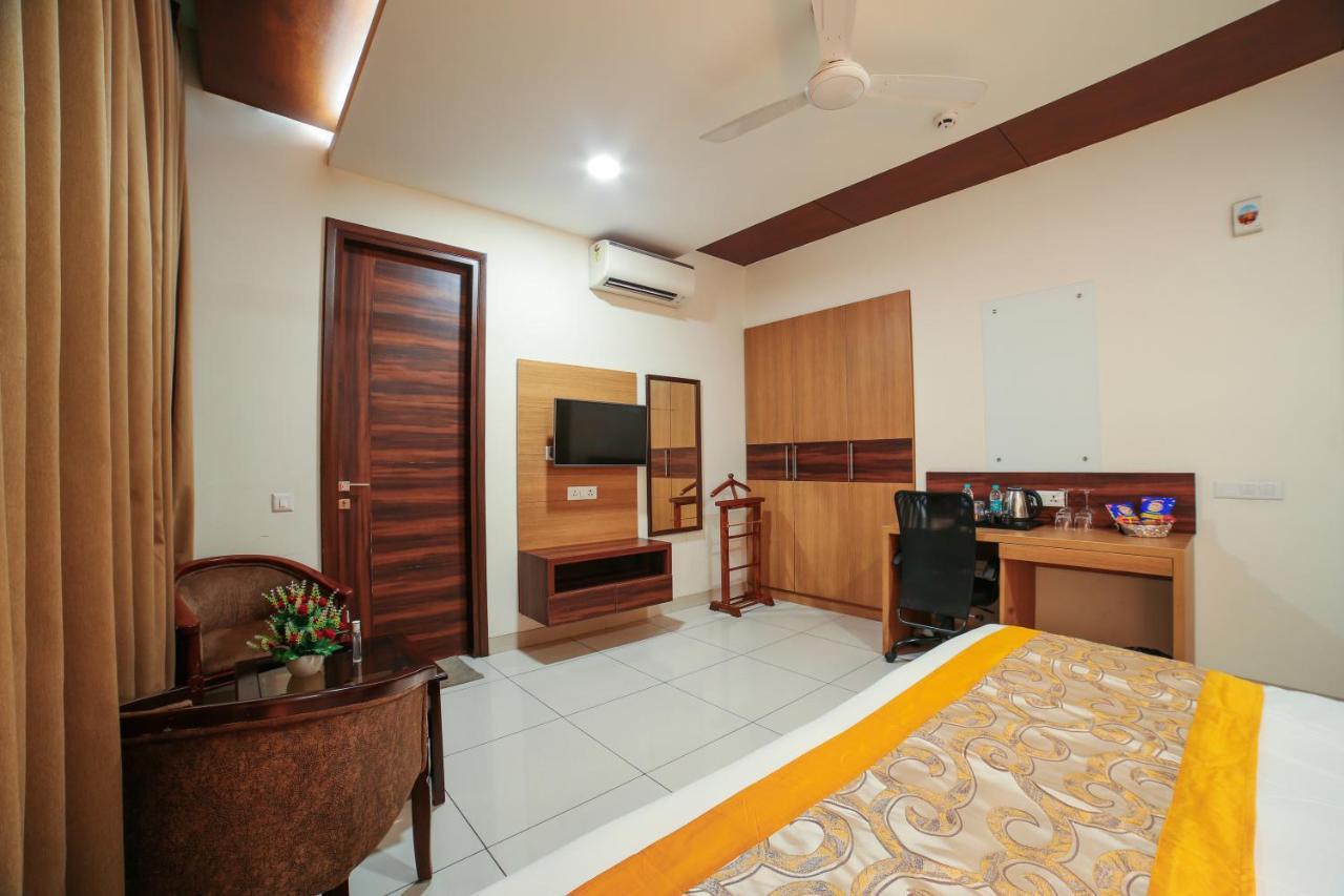 Grand Regency By Jmd Group Near Delhi Igi Airport Hotel