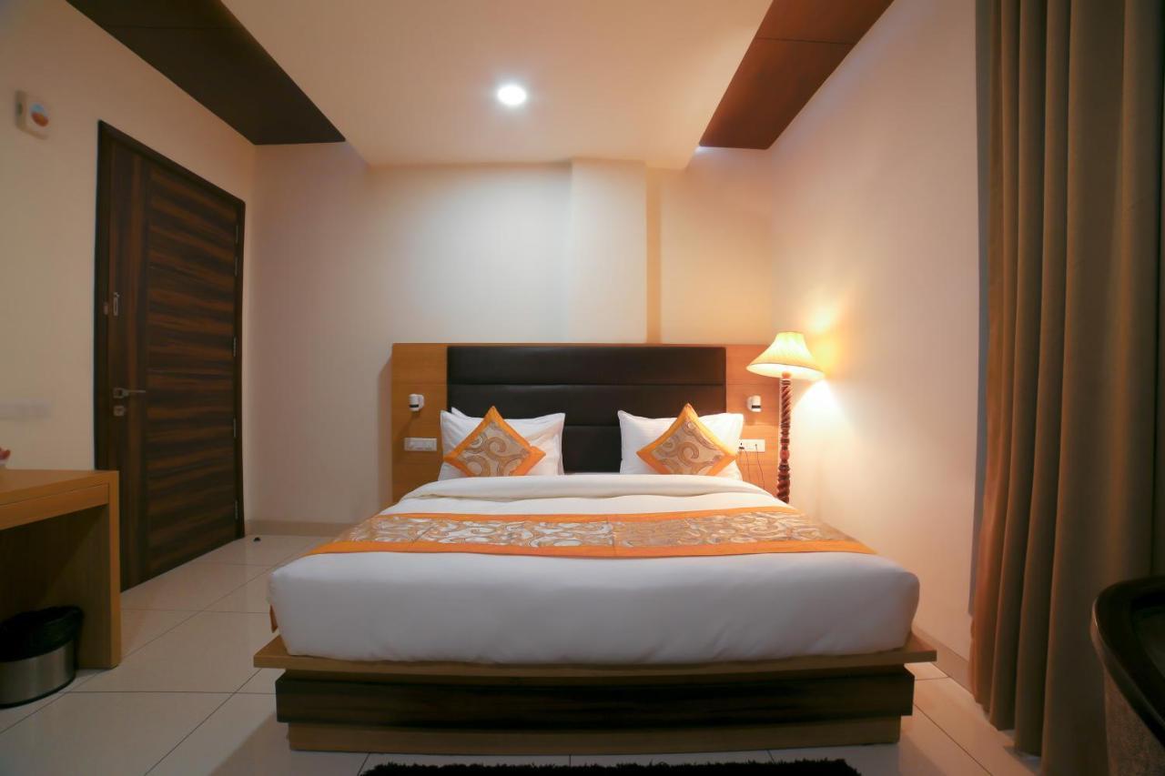 Hotel Grand Regency By Jmd Group Near Delhi Igi Airport